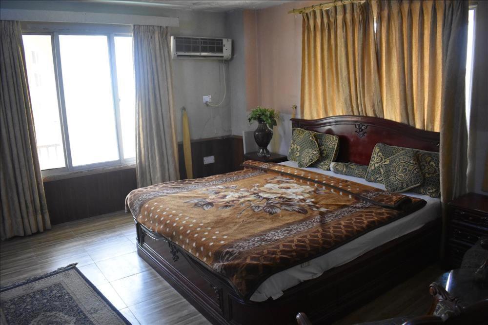 Hotel Regent Rawalpindi Buitenkant foto