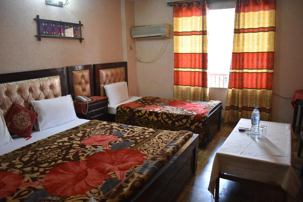 Hotel Regent Rawalpindi Buitenkant foto